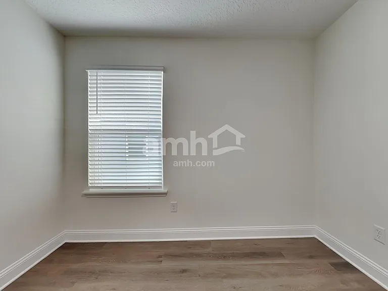 11446 Bay Hill Cir — Photo 20