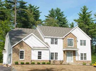 6 Castlegate Rd, Clifton Park, NY 12019