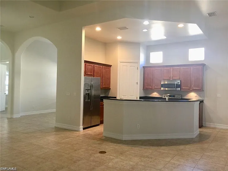 6473 Caldecott Dr — Photo 3