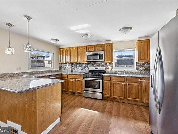 5th image of 2842 Michael Rd