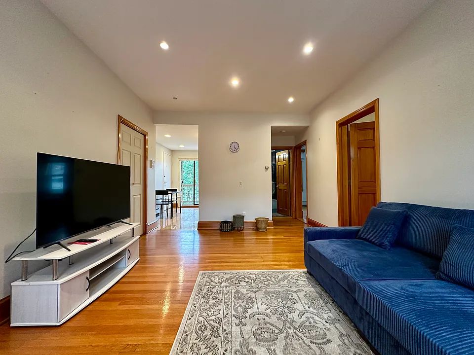 1714 Commonwealth Ave #6