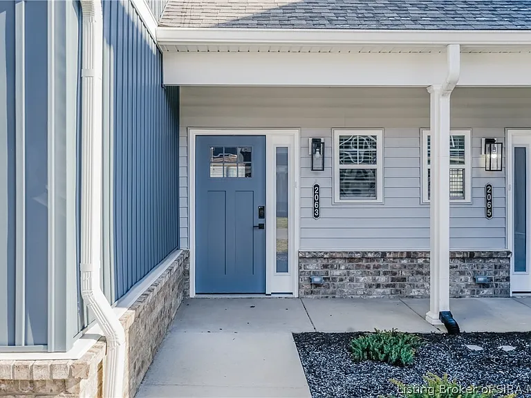2063 N Sarah Dr — Photo 3
