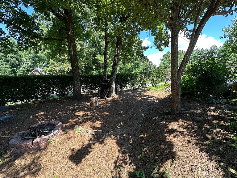 2220 Foster Dr — Photo 12
