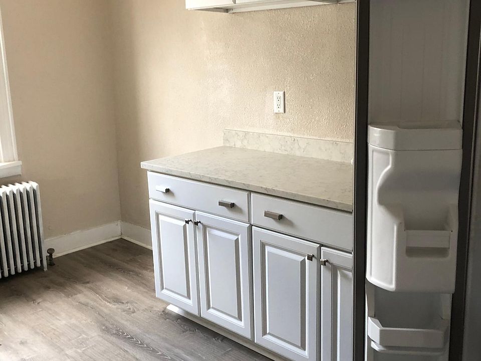 Plenty of kitchen storage