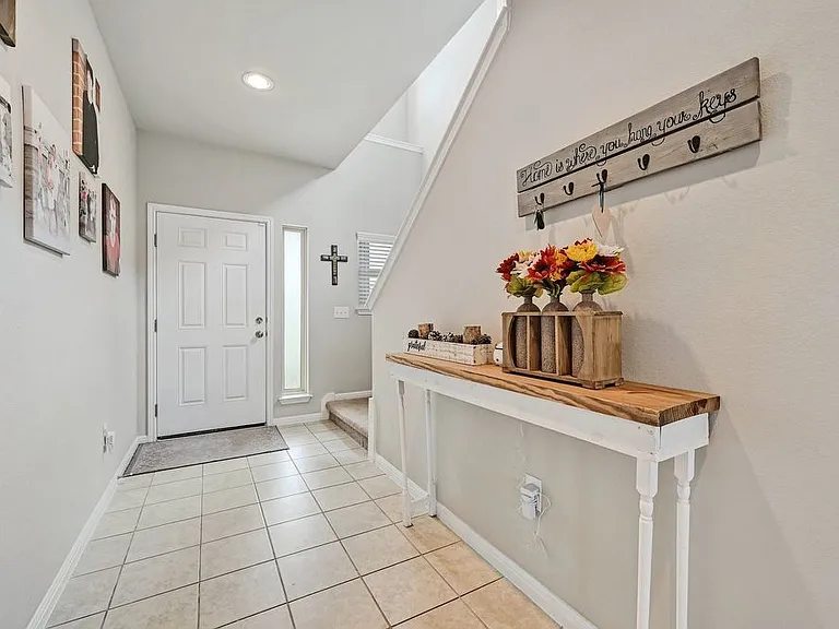 336 Wapiti Rd — Photo 6