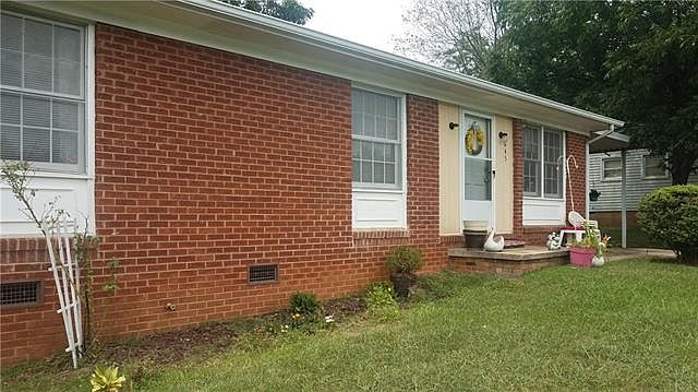 1st image of 645 10th Avenue Dr SE