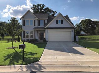 424 Fairway Drive, Mebane, NC 27302