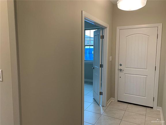 5th image of 2108 Valor Dr