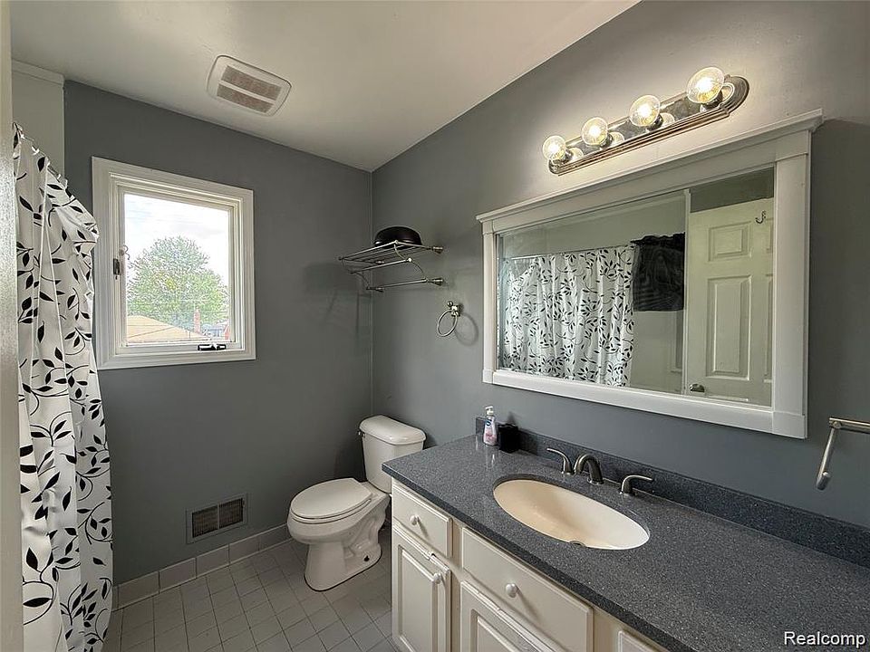 8334 Mckinley Ave, photo 26
