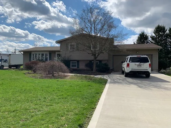 649 Muskingum Ave NW, Brewster, OH 44613