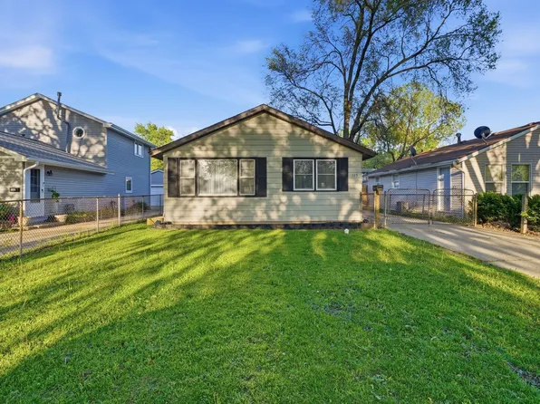 125 Bellevue Dr, Round Lake Park, IL 60073