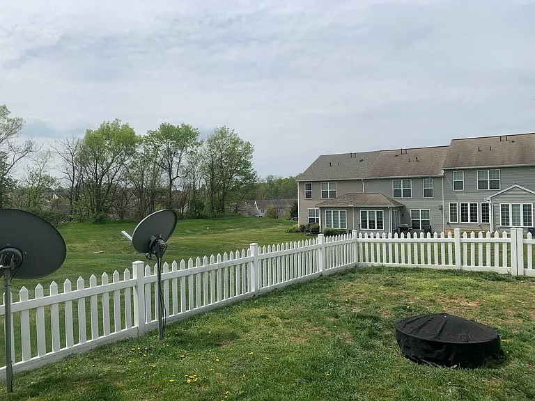 859 Fawn Ln — Photo 38