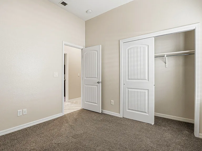 925 Louisiana Downs Ave — Photo 21