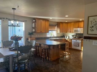 6 S Canyon Dr, Middleton, ID 83644