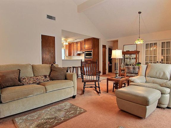 5th image of 2425 Woodway Dr