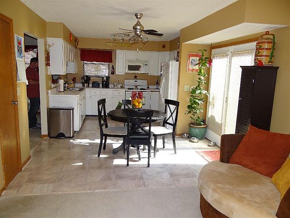3rd image of 5361 Pine Valley Dr
