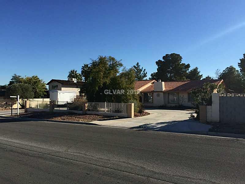 2nd image of 6965 Tara Ave