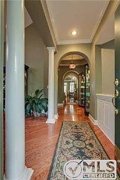 3rd image of 712 Pebble Springs Dr