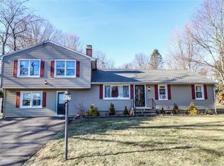 15 Rosemary Ln, Cheshire, CT 06410