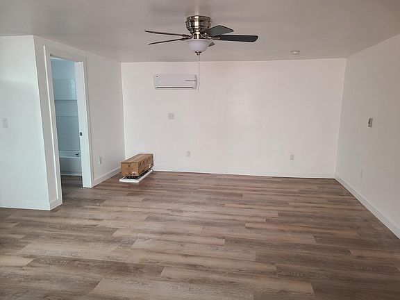5th image of 3539 E 8th St #1/2