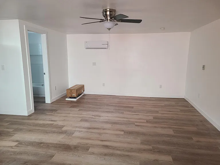 3539 E 8th St #1/2 — Photo 5