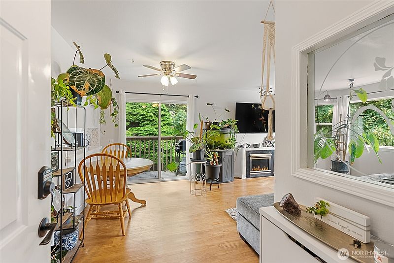 2nd image of 3374 Northwest Avenue #202