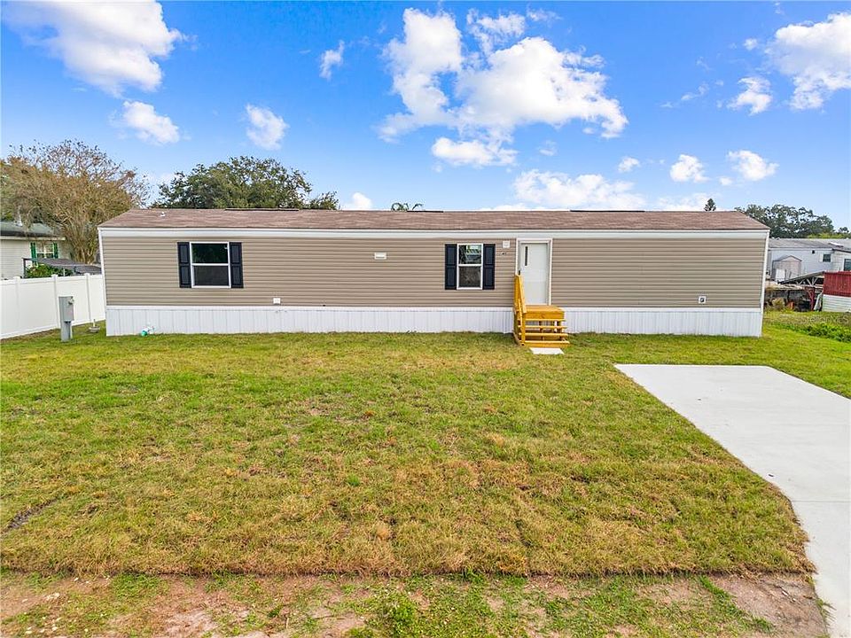 1st image of 411 Lagoon Ct