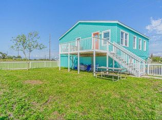 3827 Eleven Mile Rd, Galveston, TX 77554