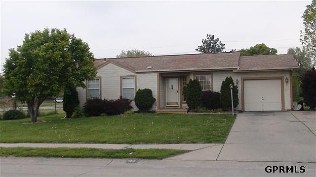 1st image of 2210 Parker Cir