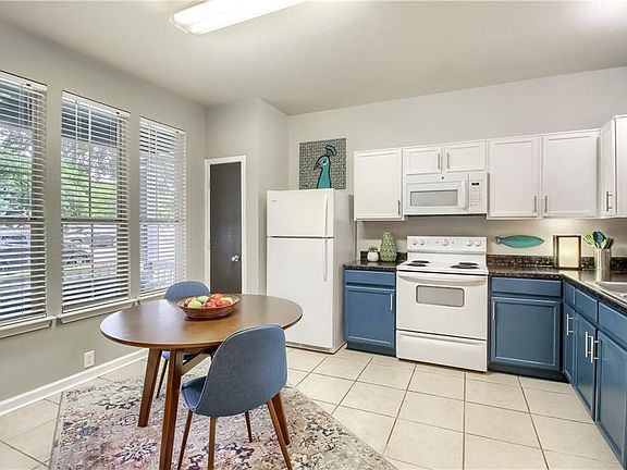 5th image of 6073 Negley Unit A