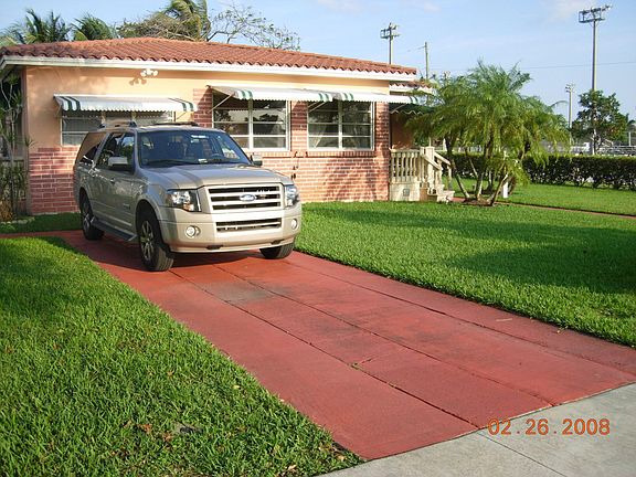 5th image of 391 East Dr