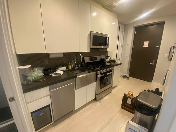 2nd image of 234 W 14th St APT 1D