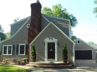 3020 SW Clark Ct, Topeka, KS 66604