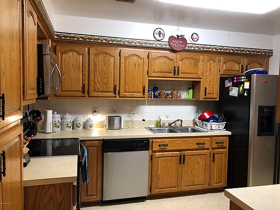 4th image of 1342 Blanding St