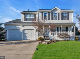 12 Fawn Hollow Rd, Burlington, NJ 08016