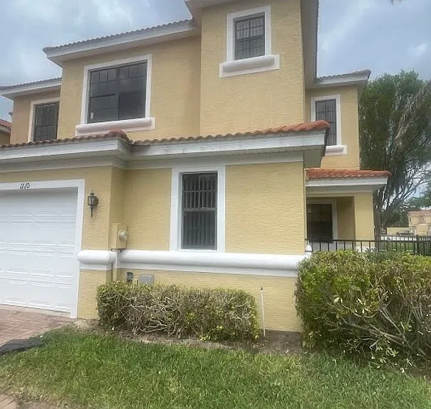 1110 Chervil Dr — Photo 2