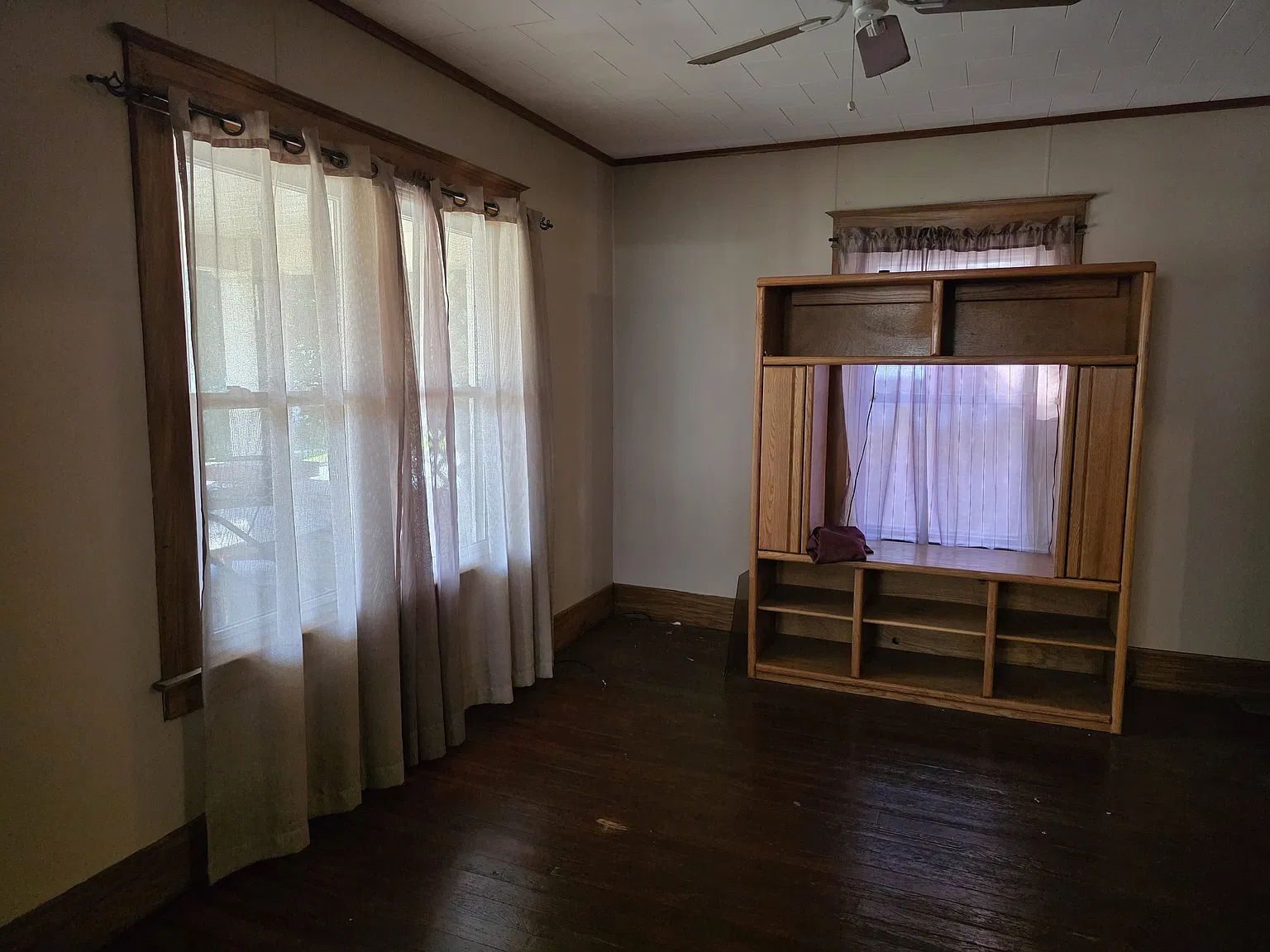 4 bed, 1879 sqft, $1,100 — Photo 4