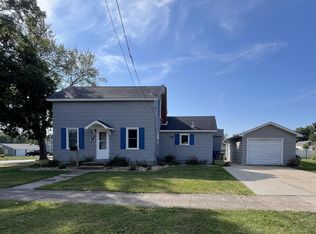 203 SW 4th St, Galva, IL 61434