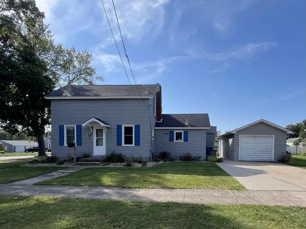 203 SW 4th St, Galva, IL 61434