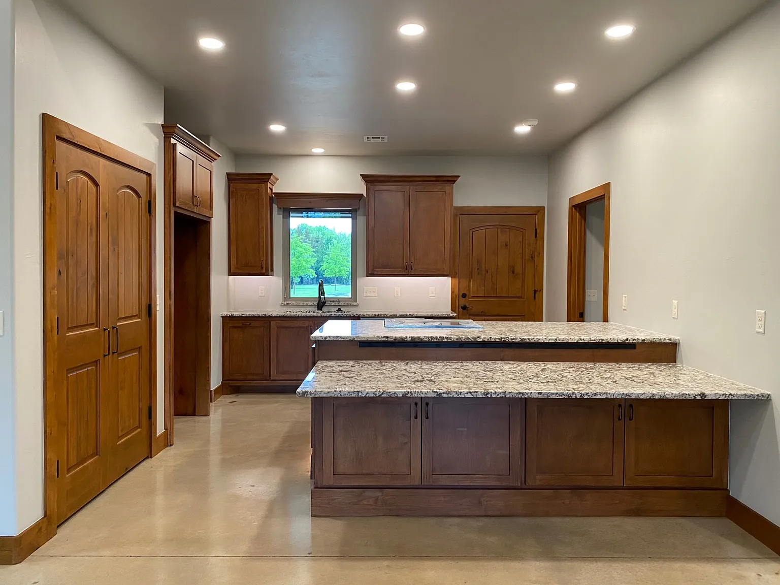 2 bed, 2.0 bath, 1410 sqft, $2,295 — Photo 3