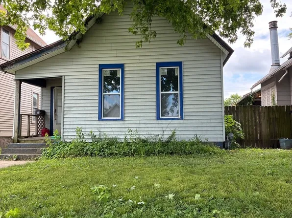 521 3rd Ave S, Clinton, IA 52732