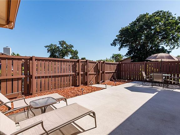3rd image of 6394 Royal Woods Dr
