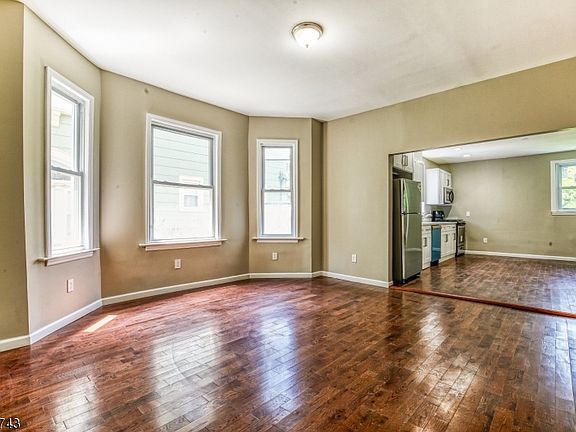 5th image of 109 N 18th St