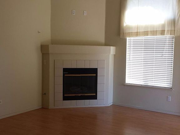 5th image of 7332 N Ivanhoe Ave