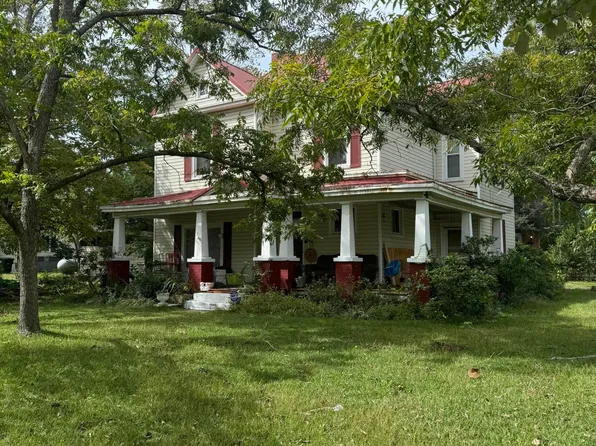 402 Henderson Street, Hamlet, NC 28345