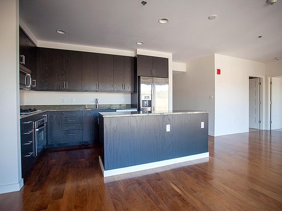 4th image of 100 Exchange St Unit 505