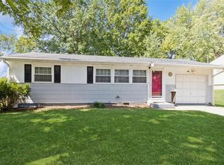 6104 N Virginia Ave, Gladstone, MO 64118