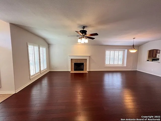 1303 Bluff Frst — Photo 10