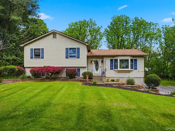 163 Van Keuren Avenue, Pine Bush, NY 12566