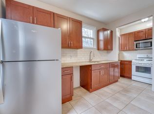 47 E 39th St, Bayonne, NJ 07002
